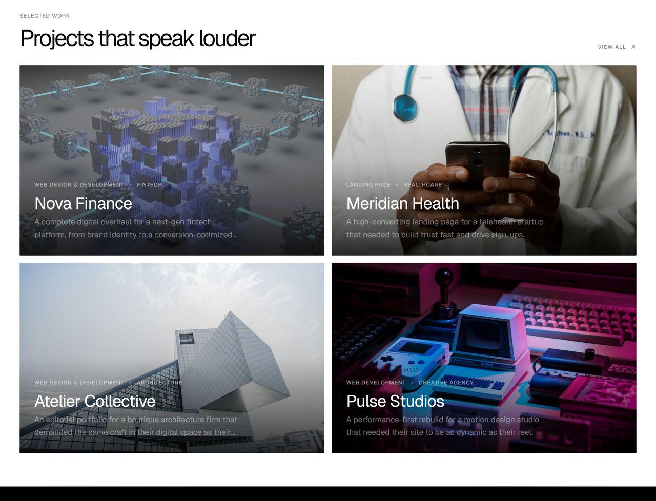 La grilla de «Selected Work» en la home de Bruma: las tarjetas de Nova Finance (fintech), Meridian Health (landing page de salud), Atelier Collective (arquitectura) y Pulse Studios (agencia creativa), cada una con su categoría y una línea de descripción, bajo el título «Projects that speak louder».